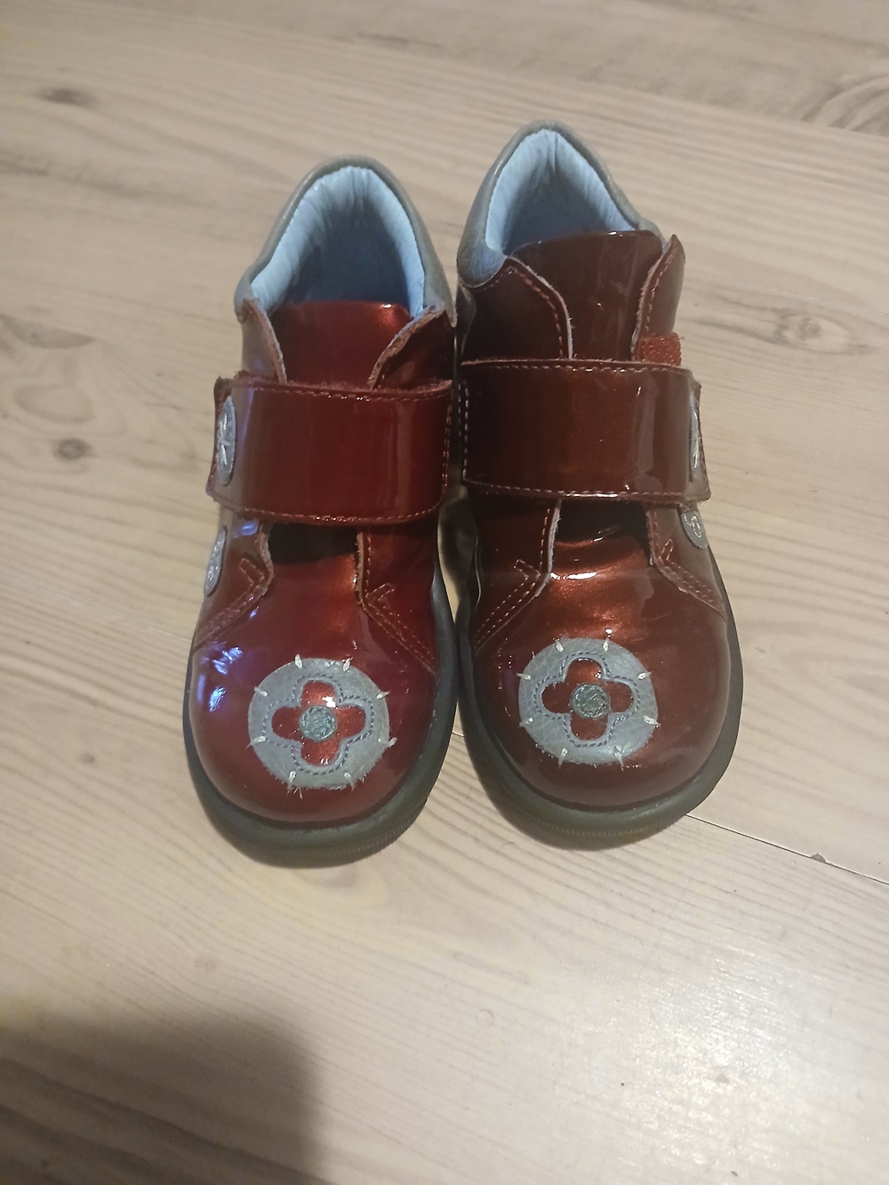 Umi Kids Patent Leather Red Velcro Flower Shoes